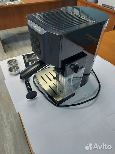 Кофеварка рожковая Redmond rcm-1512