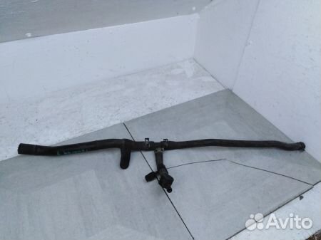 Патрубок системы охлаждения 7L6122447H