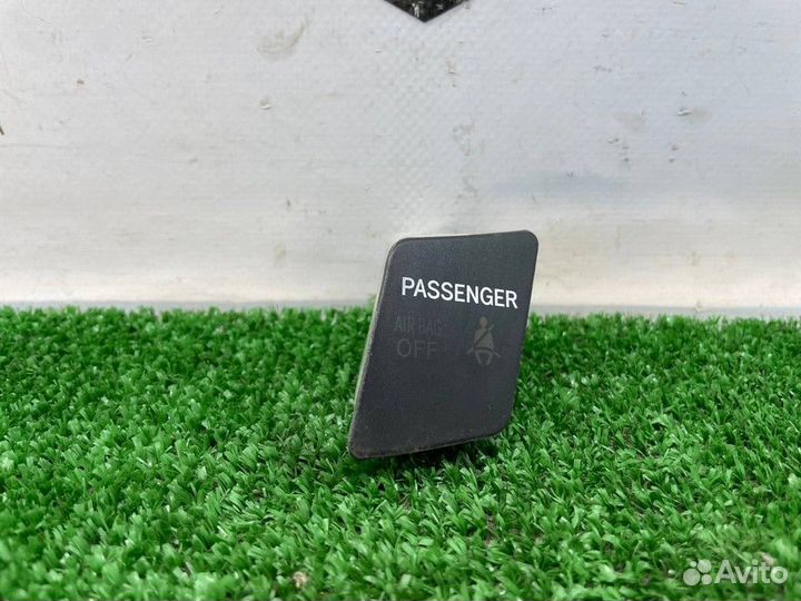 Кнопка airbag Toyota Yaris