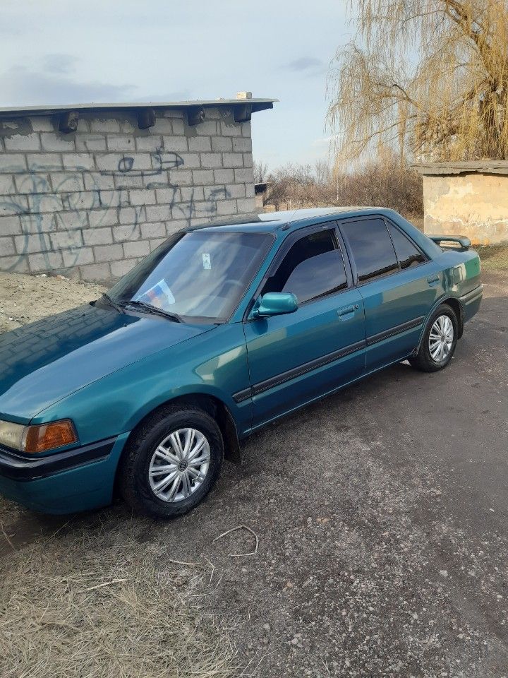 Mazda 323: фото владельца