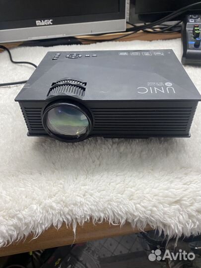 LED проектор Unic UC 46 Mini