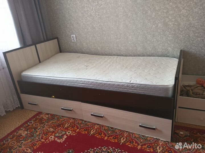 Кровать полуторка