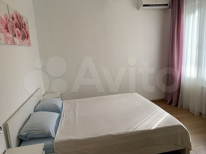 3-к. квартира, 100 м², 3/8 эт.