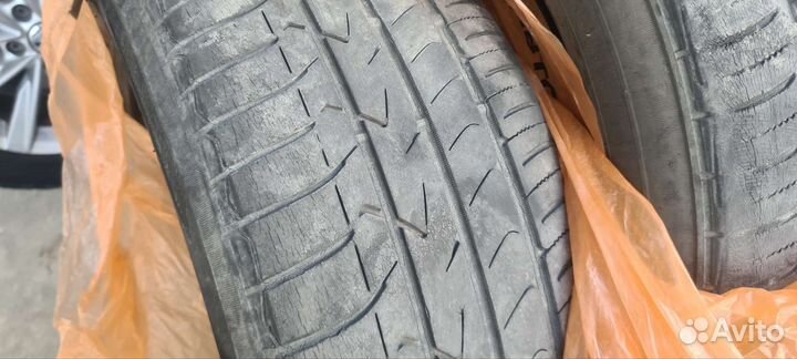 Toyo Tranpath MPZ 215/60 R17