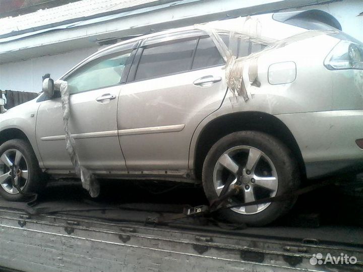 Замок двери задний правый Toyota Harrier MCU35 1MZ