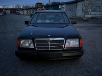 Mercedes-Benz W124 2.3 AT, 1990, 300 000 км, с пробегом, цена 325 000 руб.