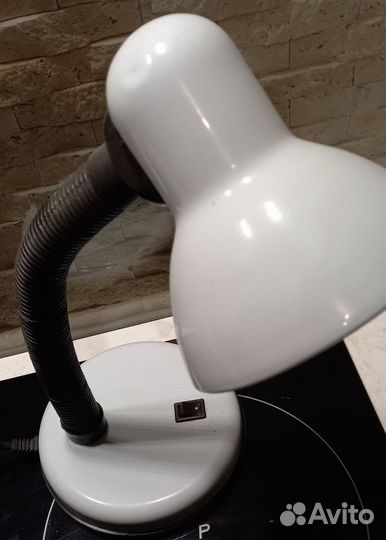 Лампа настольная