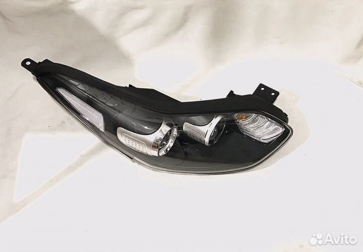 Оригинальные фары на Kia Sportage Ql