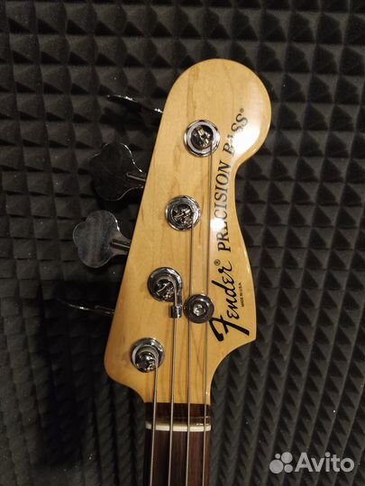 Бас гитара Fender Precision Deluxe