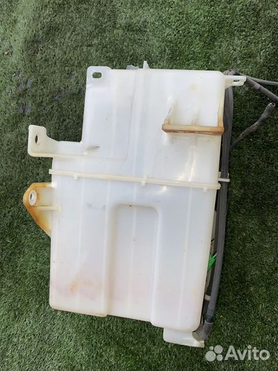 Бачок стеклоомывателя Mitsubishi Airtrek Outlander