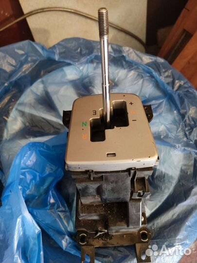 Коробку передач и селектор передач