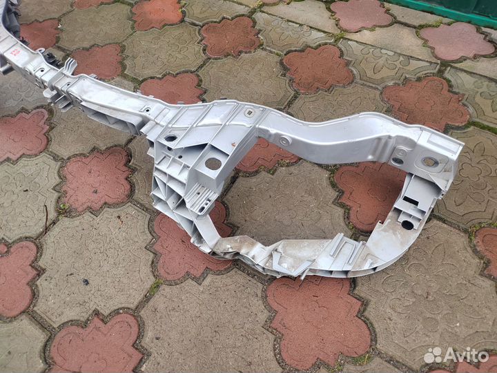 Телевизор Форд Фокус 3 серебристый