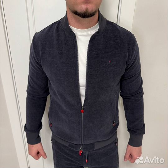 Спортивный костюм мужской Kiton