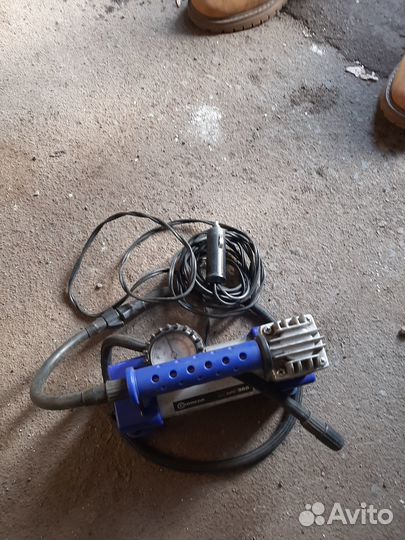 Компрессор (насос) для автомобиля