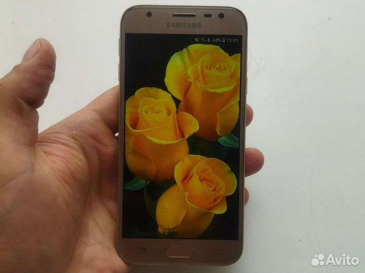 Телефон Samsung galaxy j3