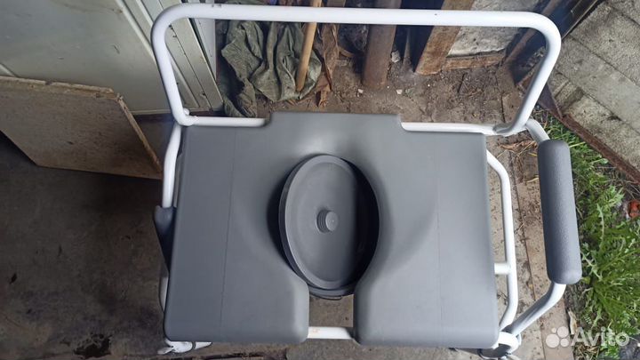 Кресло туалет для инвалидов