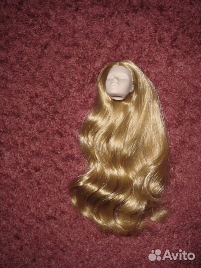 Болванка Poppy Parker с золотистыми волосами