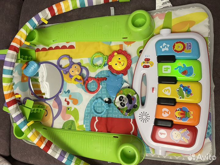 Развивающий коврик с пианино