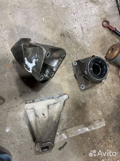 Лапа опора привода bmw n63 f10 f07 f01