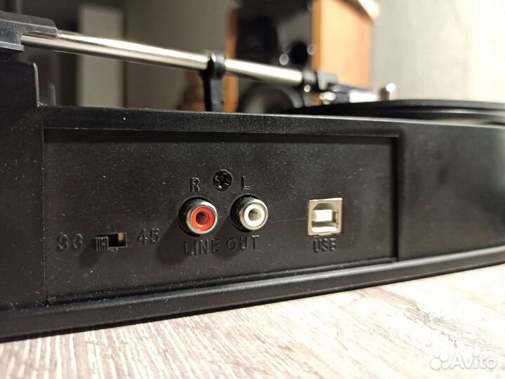Виниловый проигрыватель Wini USB Turntable EC008b