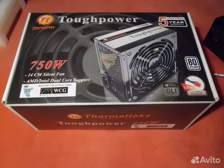 Блок питания Toughpower Thermaltake 750W