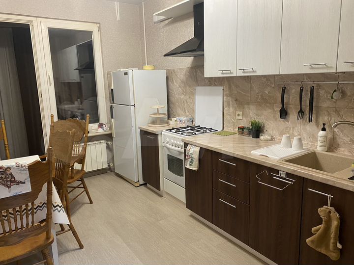 3-к. квартира, 80 м², 5/6 эт.