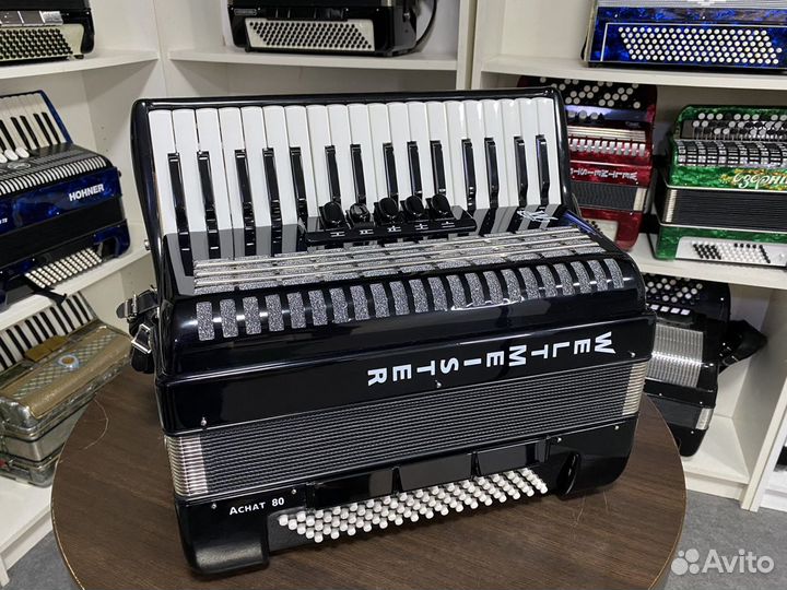 Аккордеон Weltmeister Achat 80