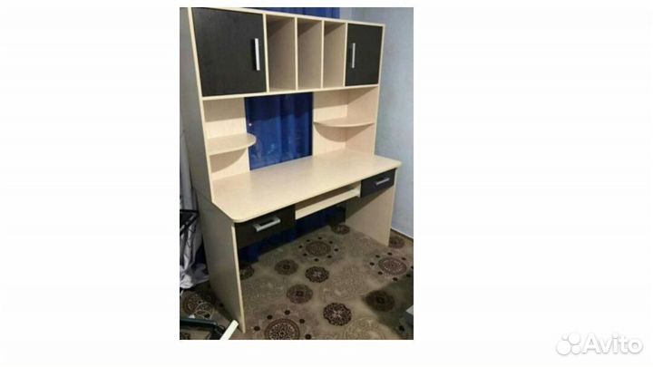 Стол компьютерный №8