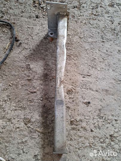 Кронштейн усилителя Peugeot 308