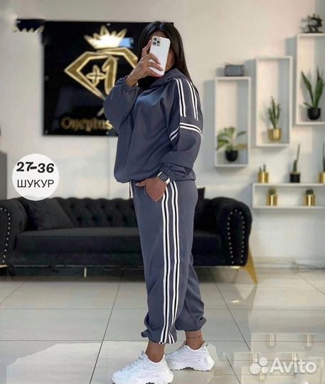 Спортивный костюм женский