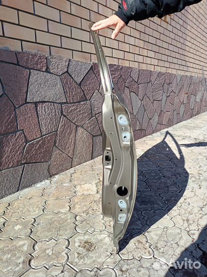 Дверь передняя левая toyota rav4 20