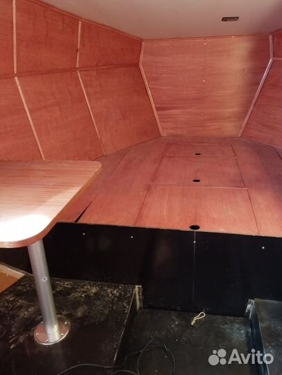 Катер на достройку