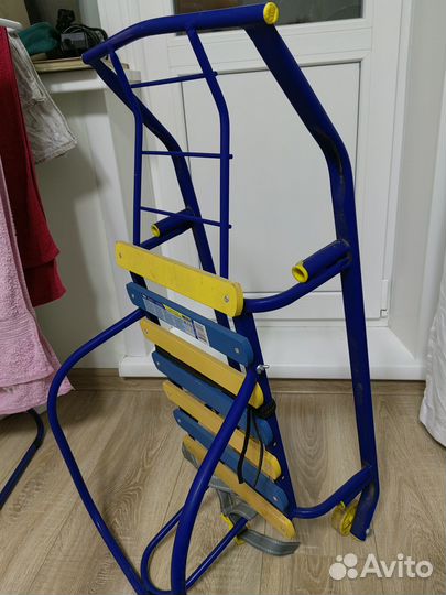 Санки с ручкой