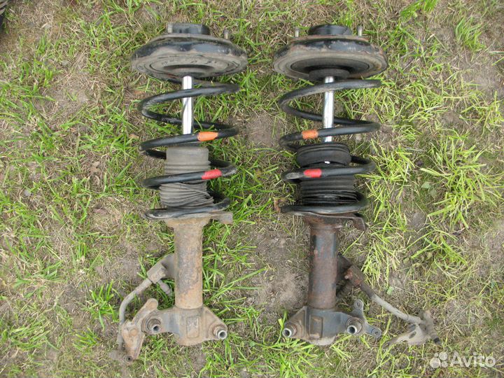 Амортизаторы передние/задние Nissan Primera P12