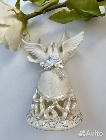 Парочка влюбленных голубей