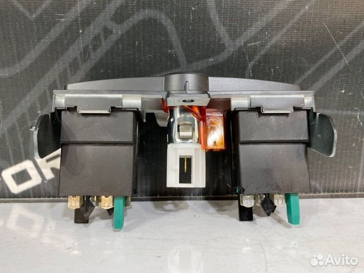 Кнопка подогрева сиденья Audi A6 C6 caja 2011