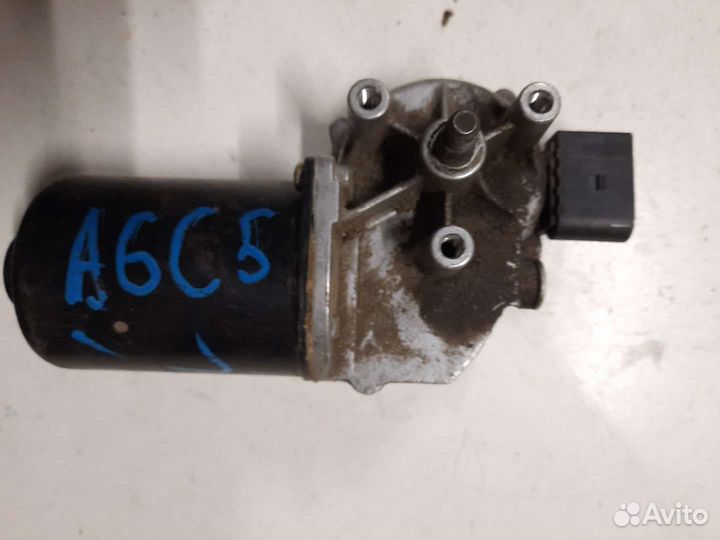 Моторчик стеклоочистителя Audi A4B5 / Passat B5