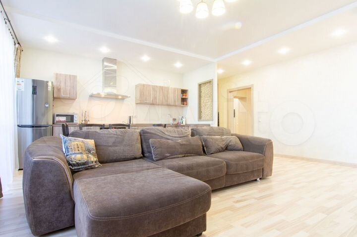 3-к. квартира, 100 м², 8/16 эт.