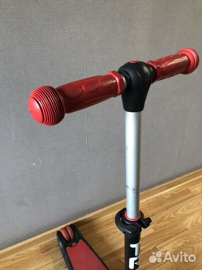 Самокат Trolo Maxi