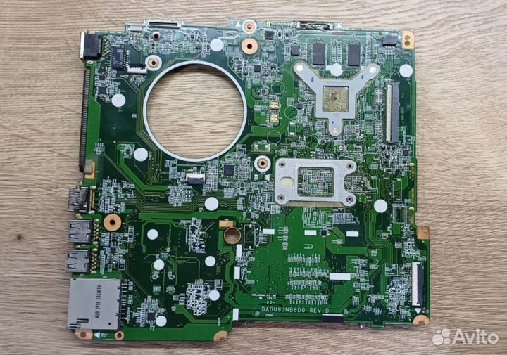 Материнские платы для ноутбуков под ремонт