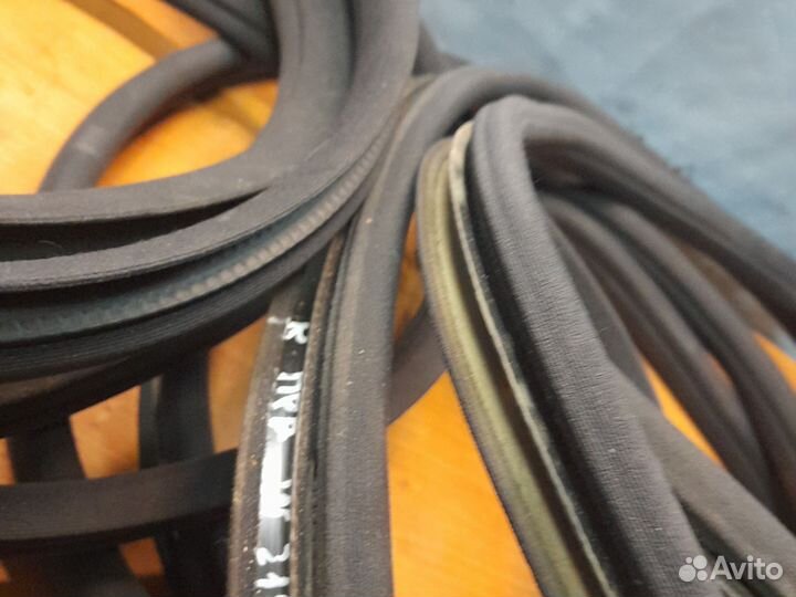 Уплотнитель двери на Mercedes W 210