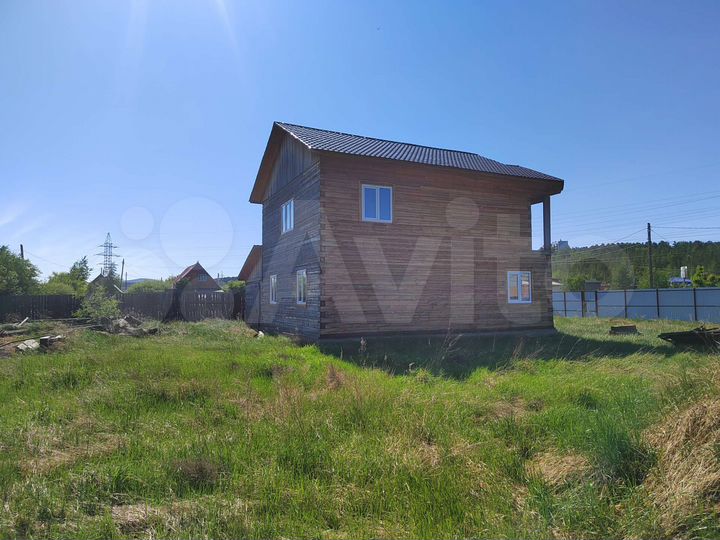 Коттедж 180 м² на участке 10 сот.