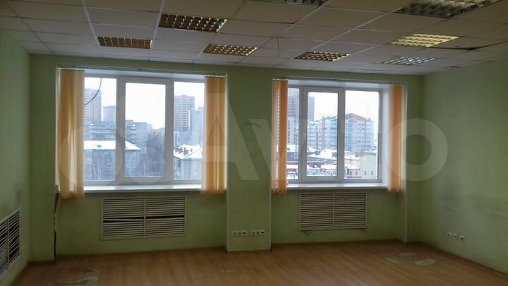 Офисный блок на ул.Некрасова, 8 эт, 45м2 - без ком