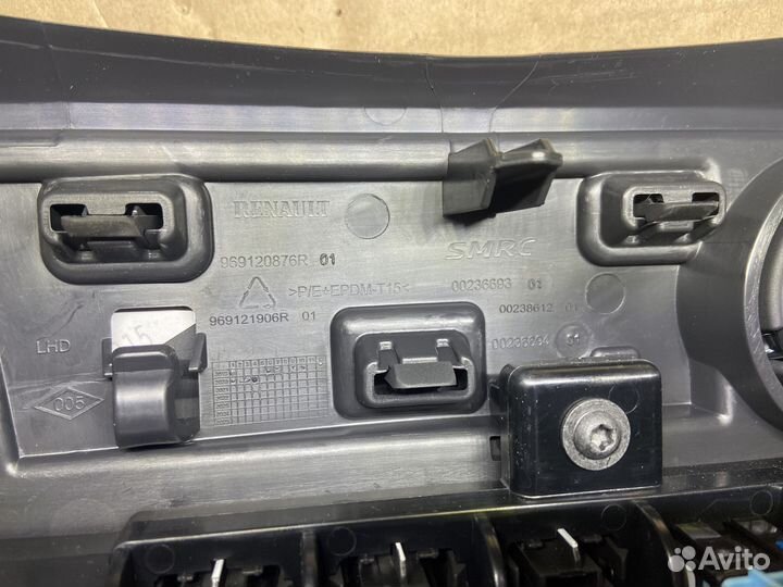 Центральная консоль Рено Каптюр