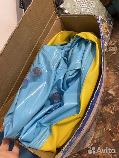 Надувной бассейн с шариками Fisher Price машина