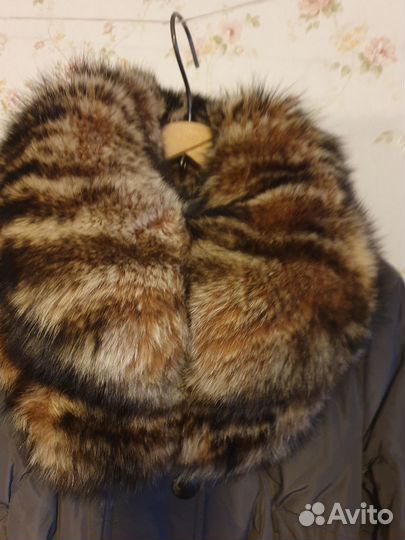 Пуховик женский 46 48 размер с натуральным мехом