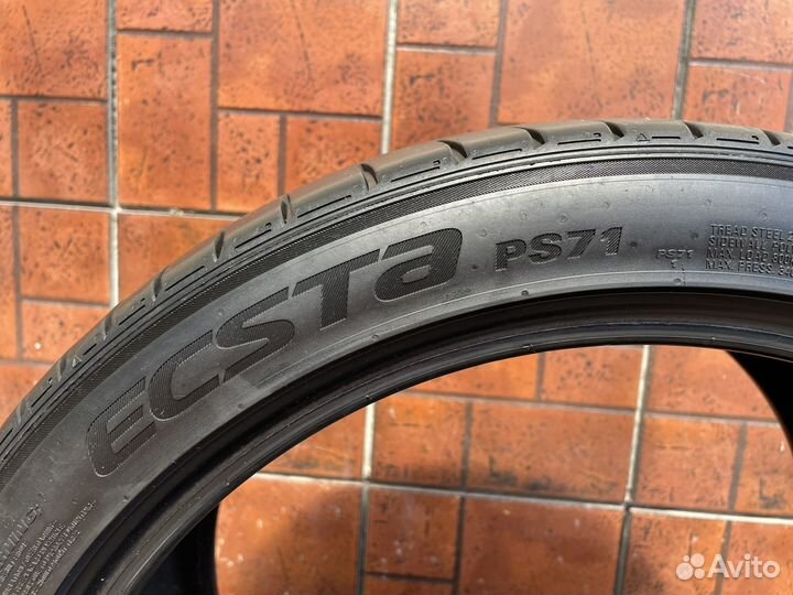 Kumho Ecsta PS71 245/40 R19 и 275/35 R19 98Y