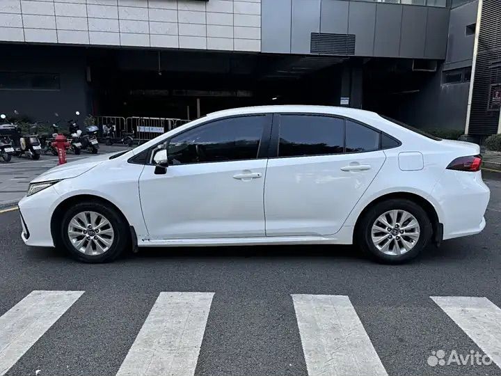 Toyota Corolla 1.5 CVT, 2021, 37 000 км