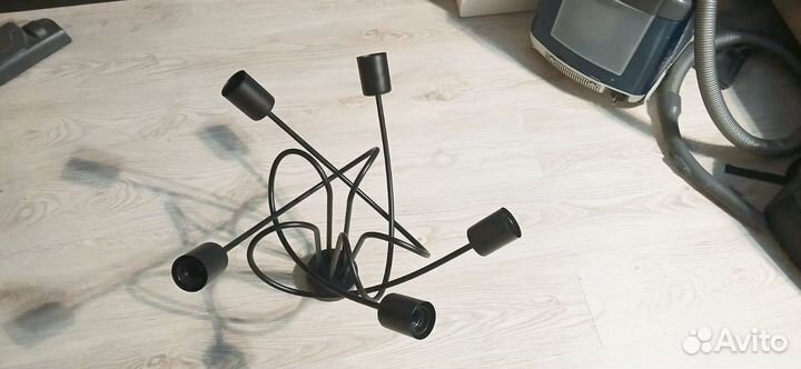 Продам люстру