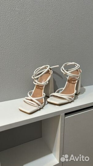 Босоножки женские 36 размер